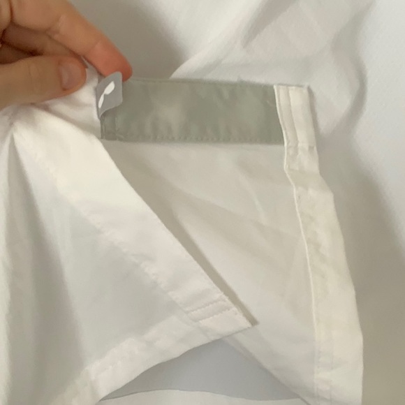 Columbia Men’s M White Slack Tied Camp Shirt - Picture 3 of 4